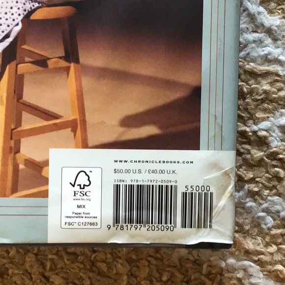 Dolly Parton, Songteller: My Life in Lyrics book Coffee table book - Picture 7 of 10